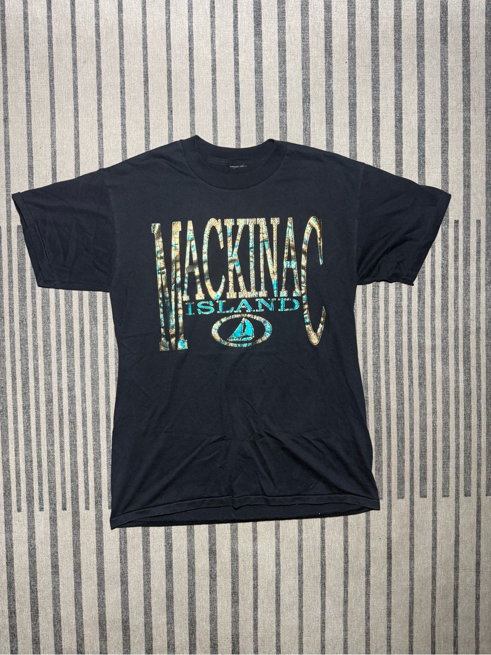 Vintage Mackinac Island Michigan Graphic T-Shirt Retro 80s 90s Tee Black